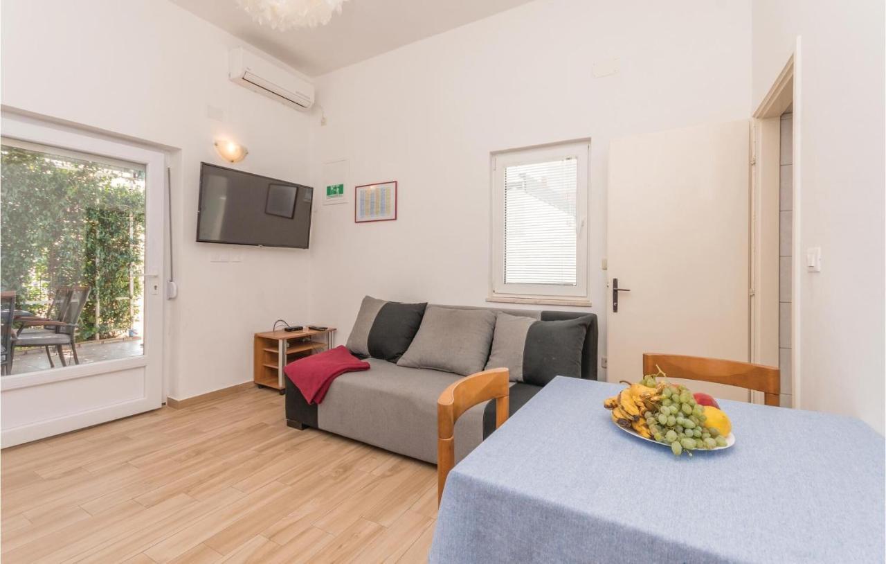 Apartments In Turanj, 20M From The Beach ซูโกชัน ภายนอก รูปภาพ