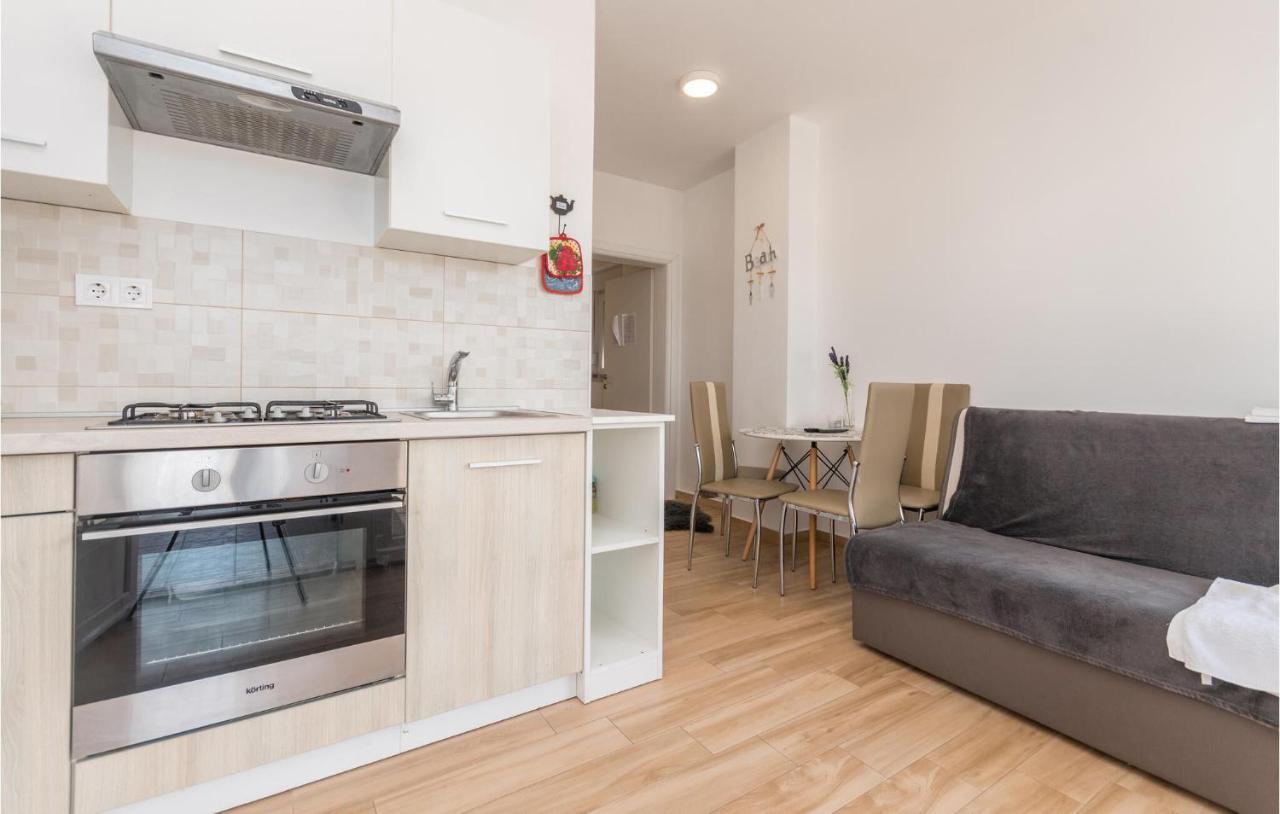 Apartments In Turanj, 20M From The Beach ซูโกชัน ภายนอก รูปภาพ