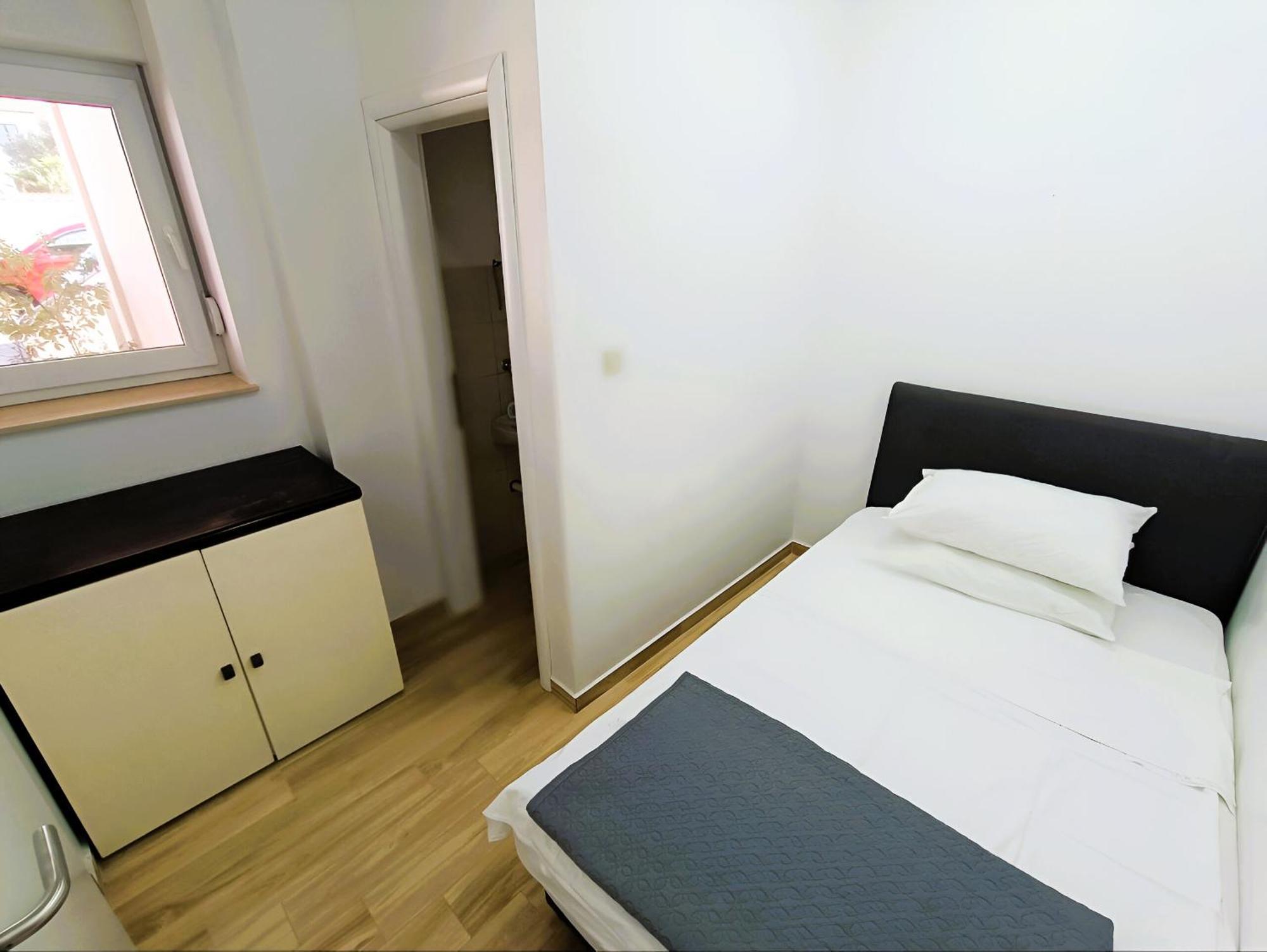 Apartments In Turanj, 20M From The Beach ซูโกชัน ภายนอก รูปภาพ